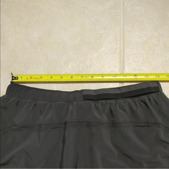 Lululemon BLINKAH Boston Marathon rate shorts large - Picture 9 of 9